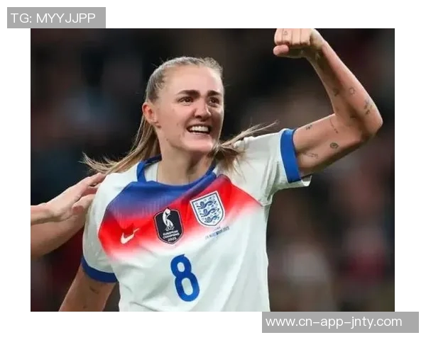 女足惨遭英格兰狂虐0比8后场低级失误令人心痛不已